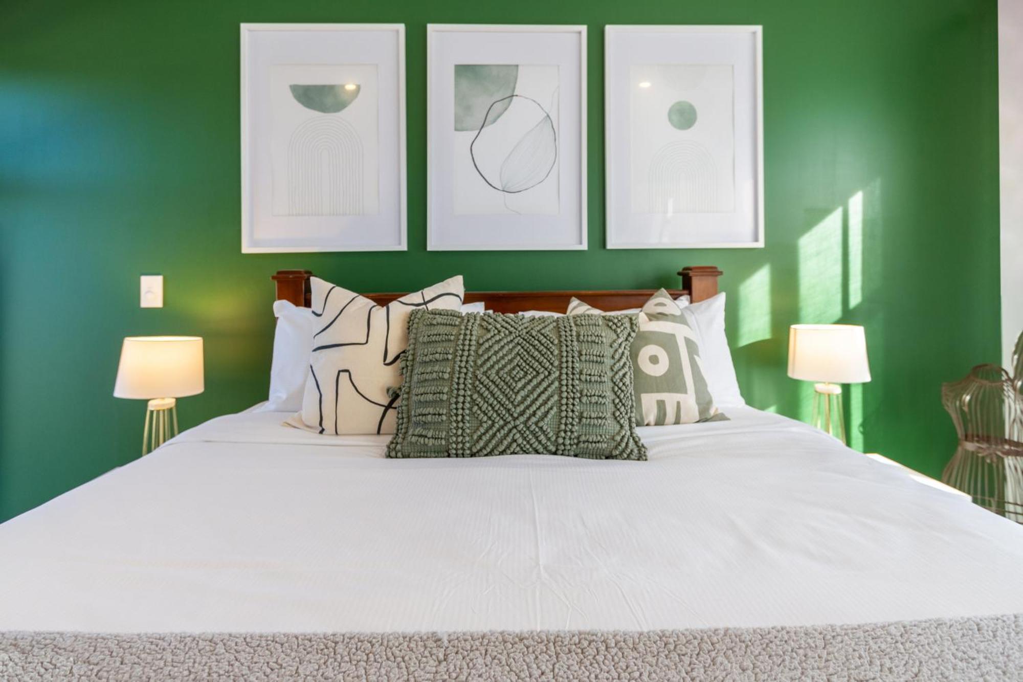 Gorgeous In Green - 2 Bed Central Oasis W/King Bed 基督城 外观 照片